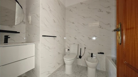 Apartamento T4 para Venda em Santo Antonio dos Olivais