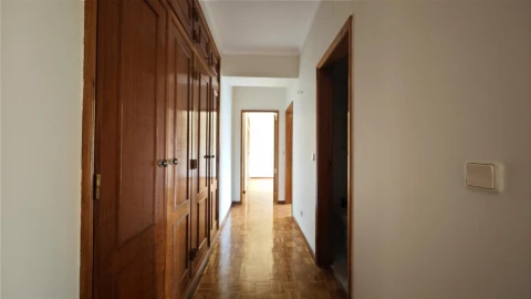 Apartamento T4 para Venda em Santo Antonio dos Olivais