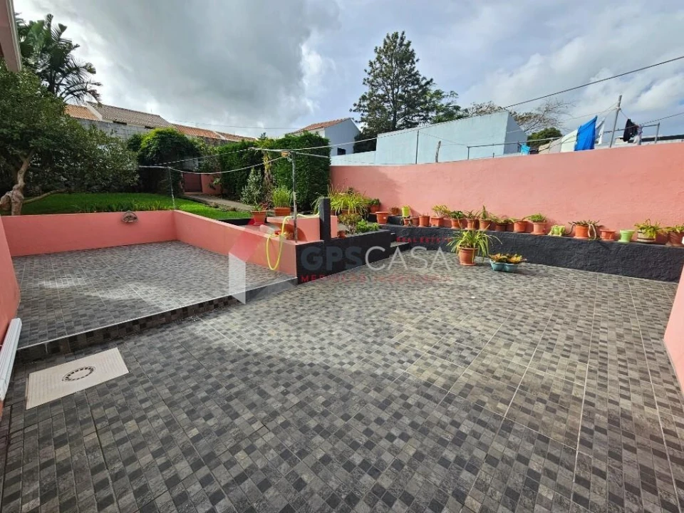 Moradia T3 para Venda em Praia da Vitoria (Santa Cruz) Foto 32