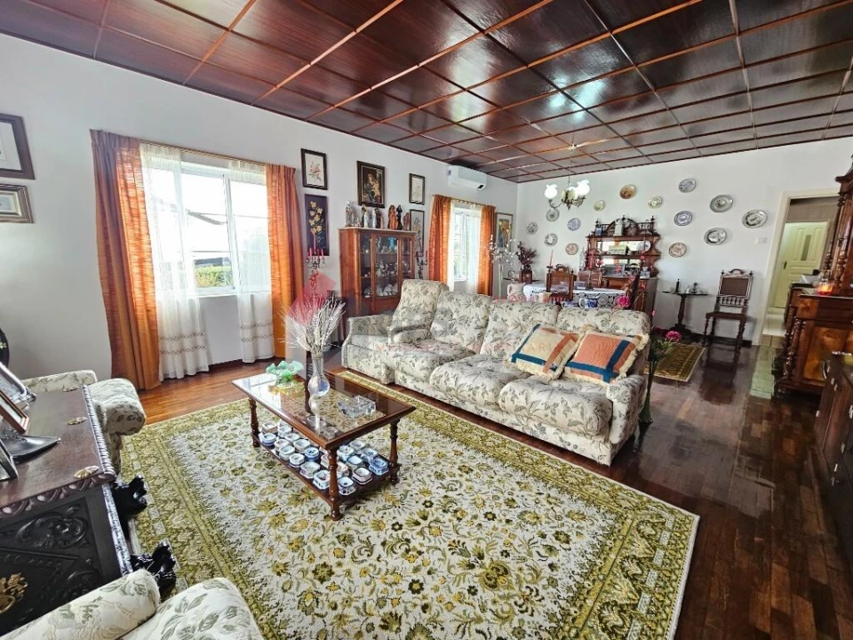 Moradia T3 para Venda em Praia da Vitoria (Santa Cruz) Foto 6