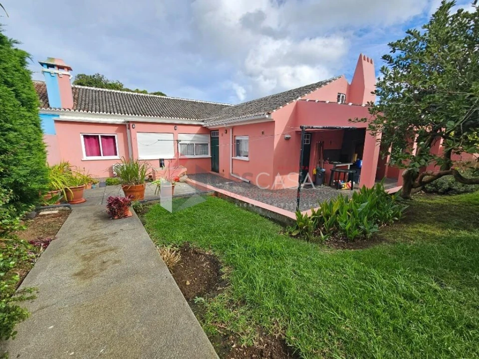 Moradia T3 para Venda em Praia da Vitoria (Santa Cruz) Foto 23