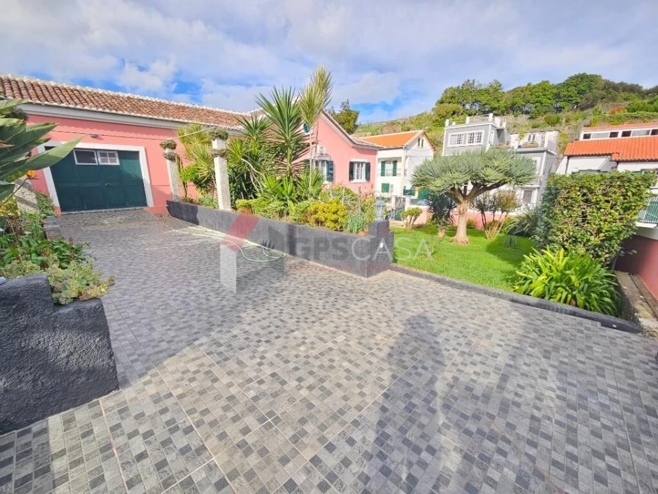 Moradia T3 para Venda em Praia da Vitoria (Santa Cruz) Foto 28