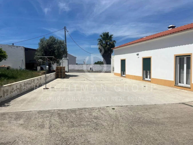 Moradia T3 para Venda em Figueira dos Cavaleiros Foto 3