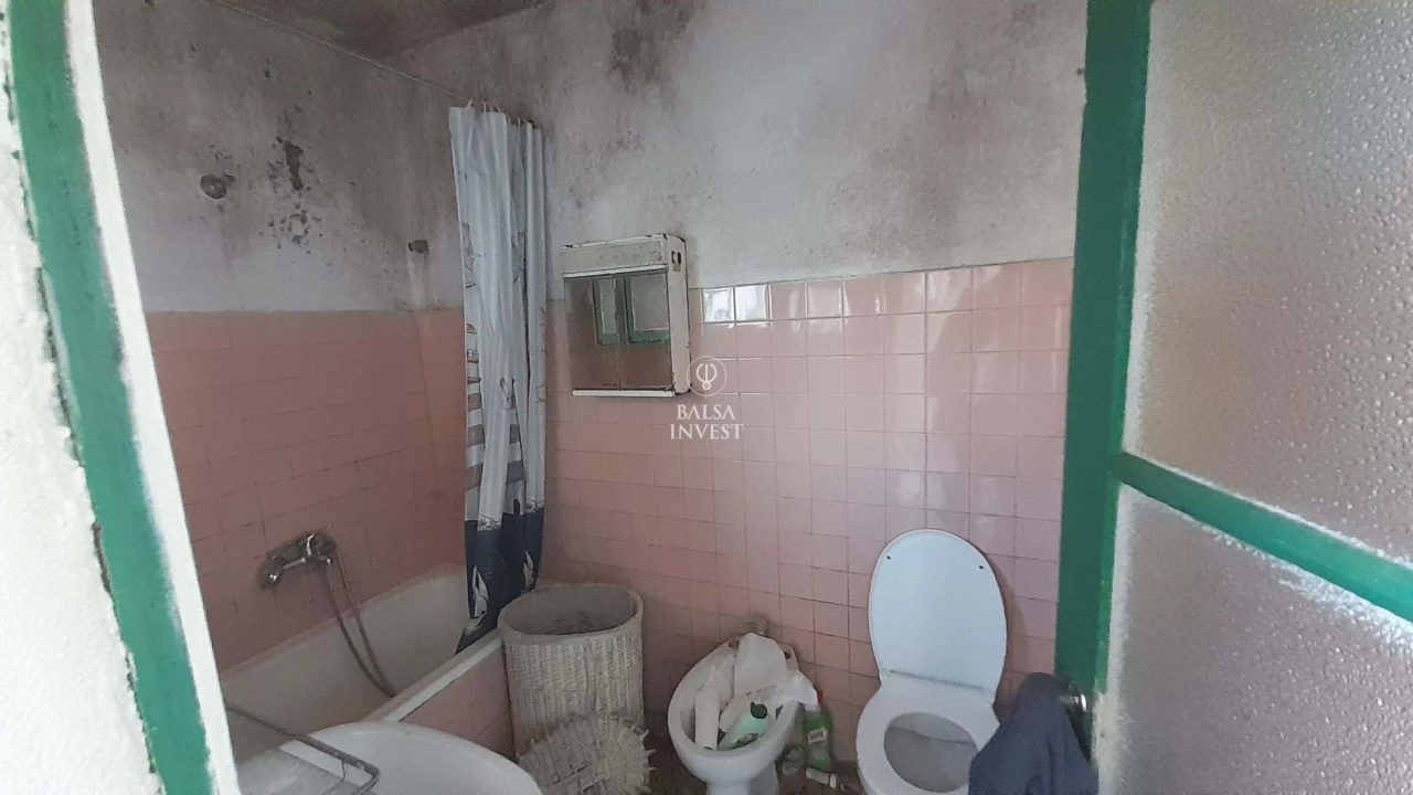 Moradia T6 para Venda em Faro (Sé e São Pedro) Foto 9