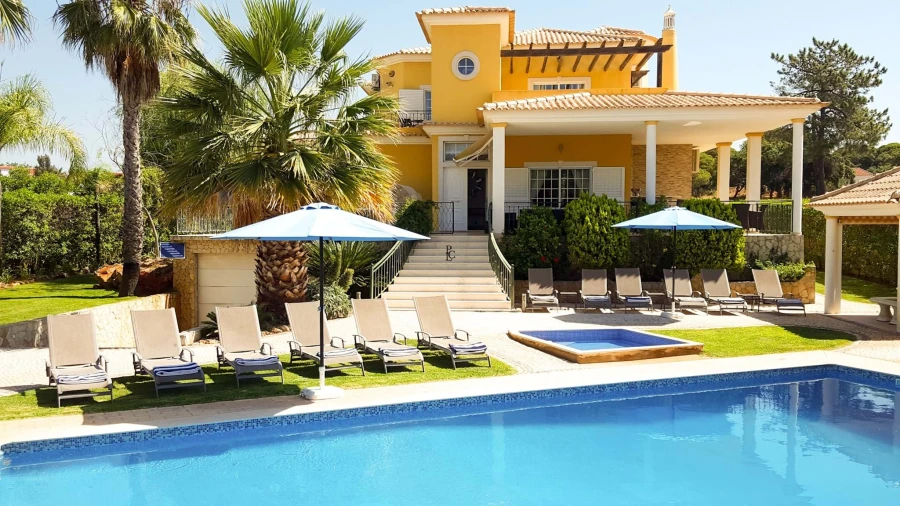 Moradia T8 para Venda em Almancil