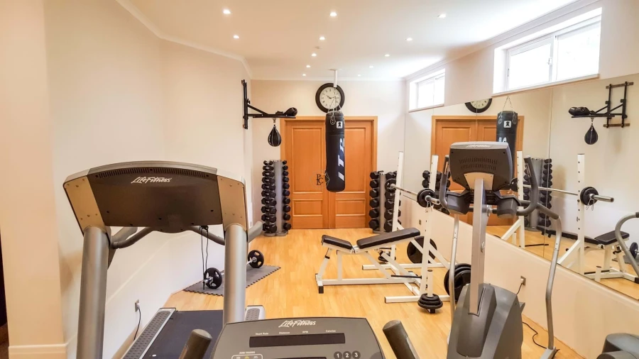 Moradia T8 para Venda em Almancil Foto 21