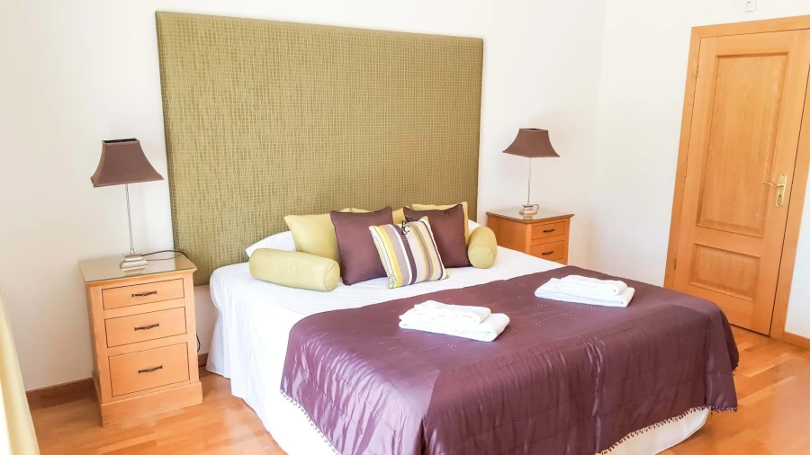 Moradia T8 para Venda em Almancil Foto 16