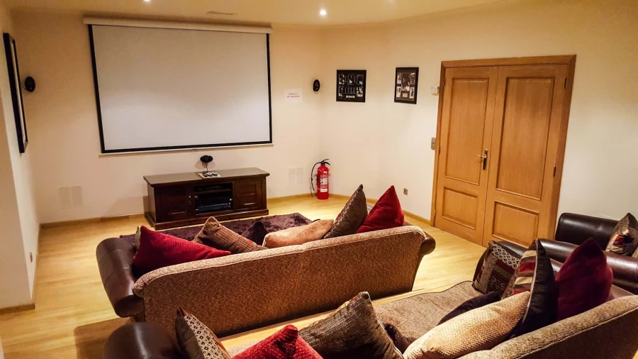 Moradia T8 para Venda em Almancil Foto 23