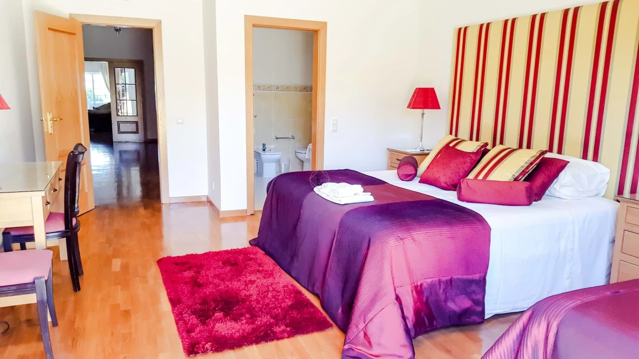 Moradia T8 para Venda em Almancil Foto 14