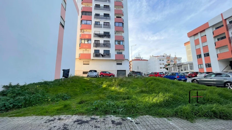 Terreno para Venda em Queluz e Belas Foto 3