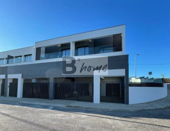 Moradia T3 para Venda em Caparica e Trafaria