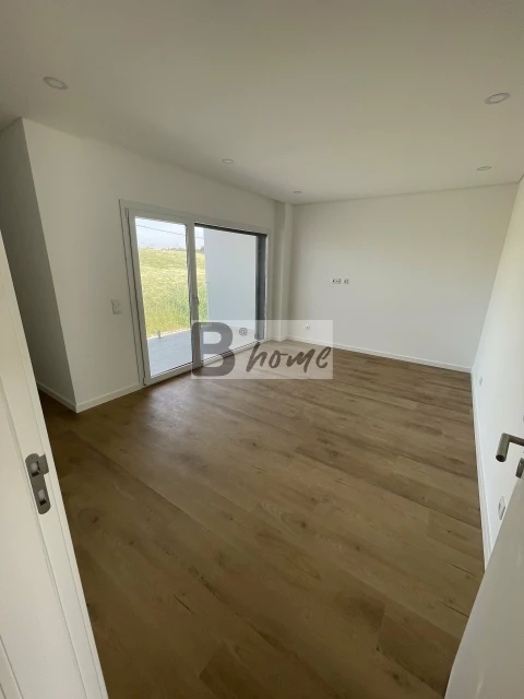 Moradia T3 para Venda em Caparica e Trafaria