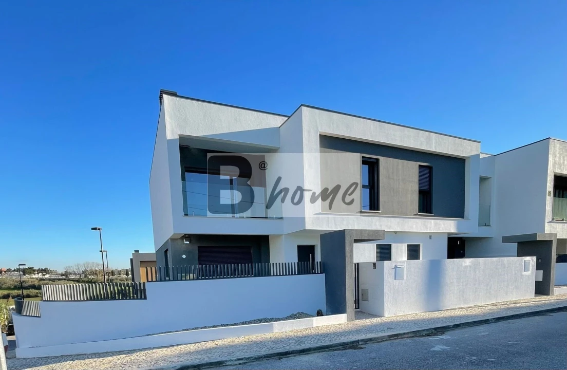 Moradia T3 para Venda em Caparica e Trafaria Foto 1