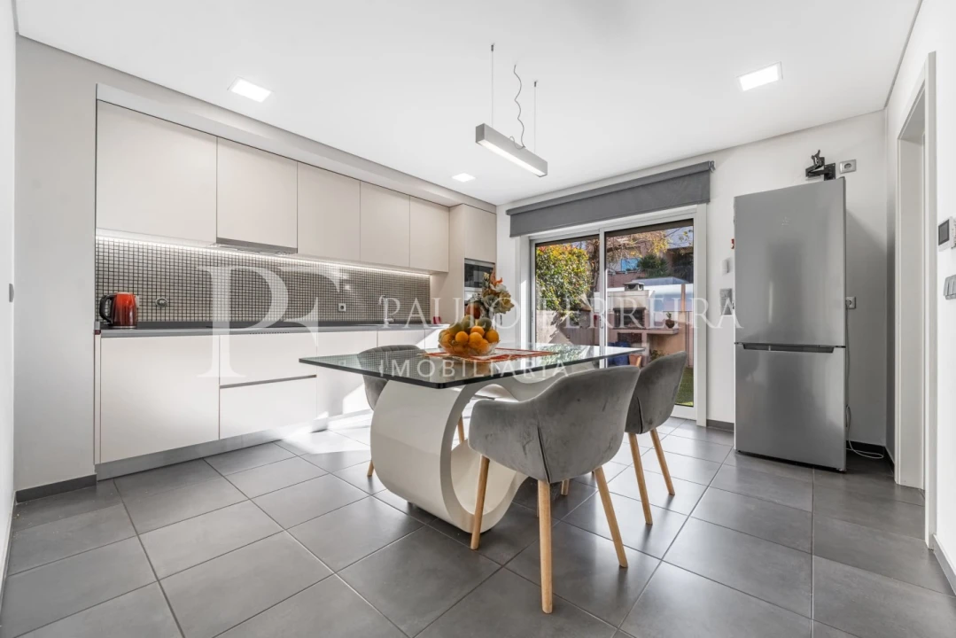 Moradia T3 para Venda em Oliveira (São Mateus) Foto 17