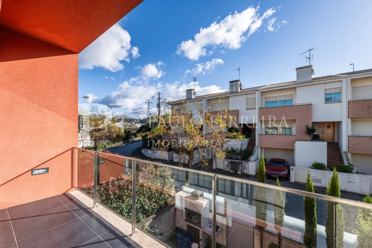 Moradia T3 para Venda em Oliveira (São Mateus) Foto 29