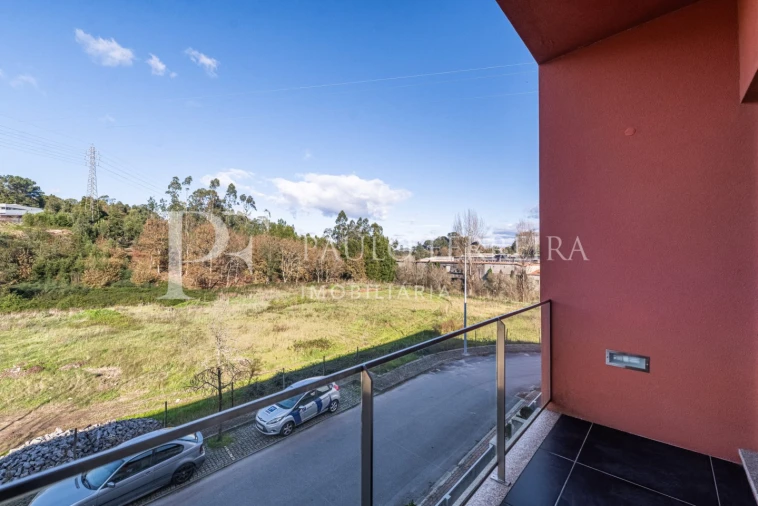 Moradia T3 para Venda em Oliveira (São Mateus) Foto 32