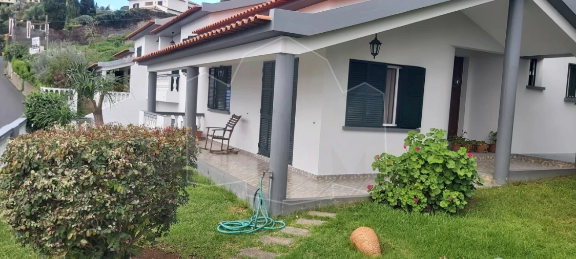 Quinta T3 para Venda em São Martinho