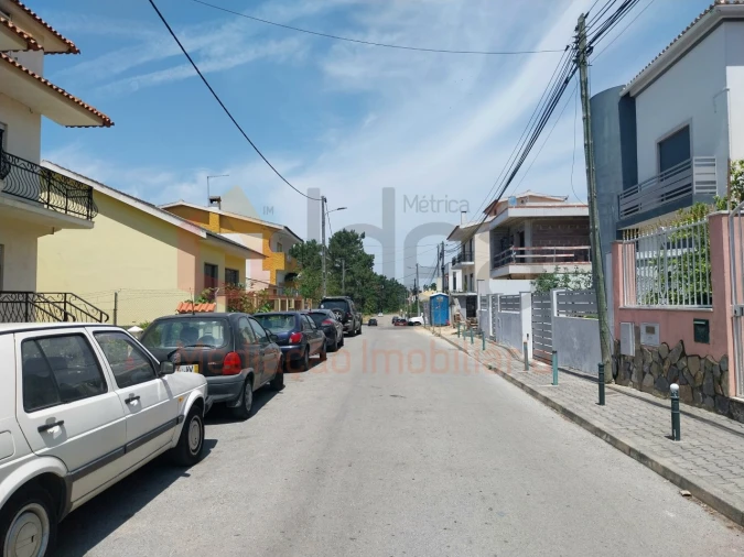 Moradia T3 para Venda em Amora Foto 39