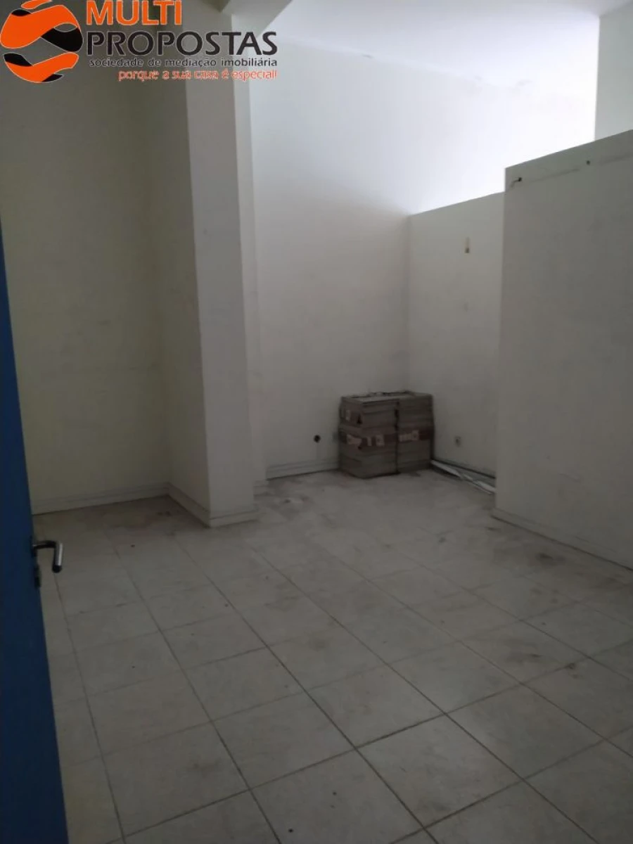 Negócio para Arrendamento em Braga (Maximinos, Sé e Cividade) Foto 13