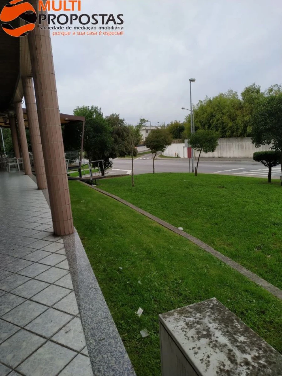 Negócio para Arrendamento em Braga (Maximinos, Sé e Cividade) Foto 2