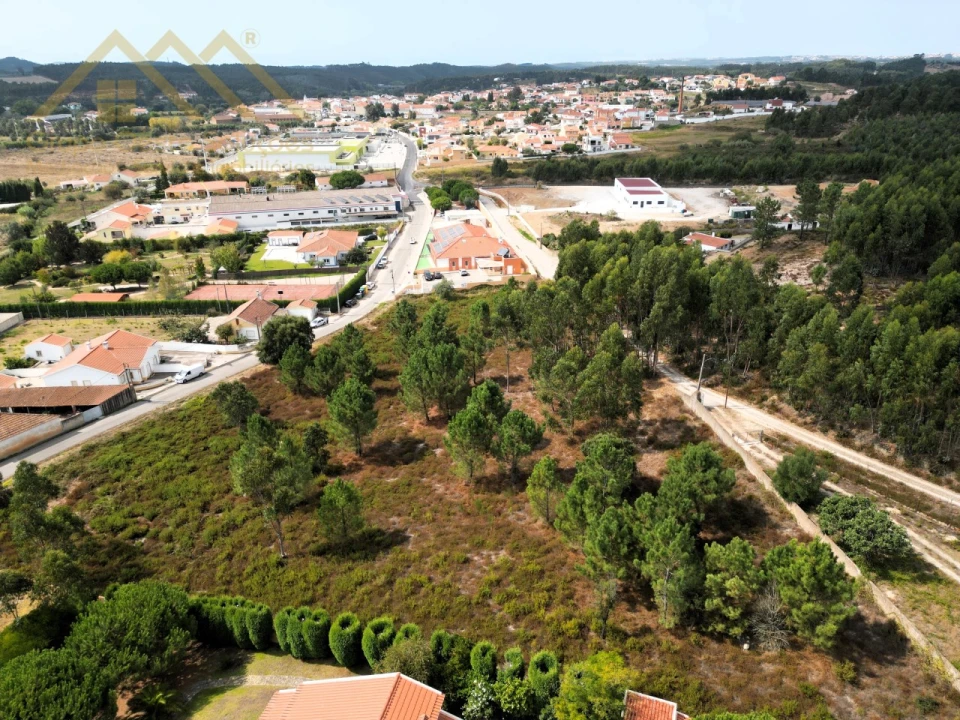 Terreno para Venda em Ramalhal Foto 2