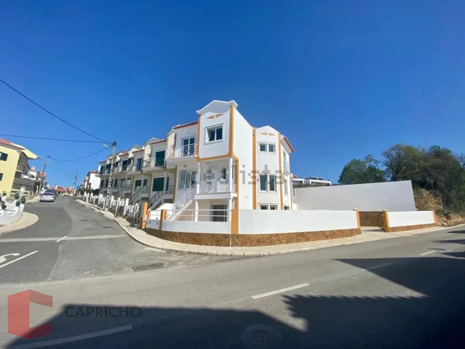 Moradia T3 para Venda em Ericeira Foto 2