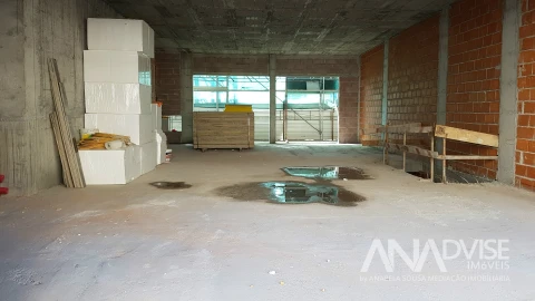 Loja para Venda em Repeses e São Salvador