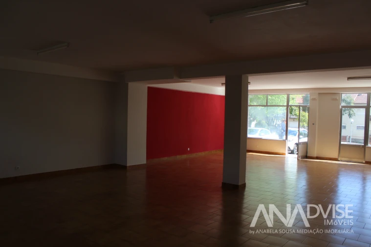 Loja para Arrendamento em Viseu