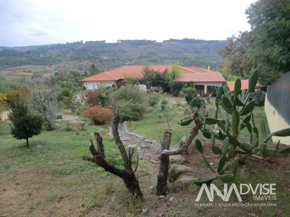 Moradia T4 para Venda em Fragosela Foto 27