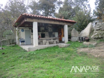 Moradia T4 para Venda em Fragosela