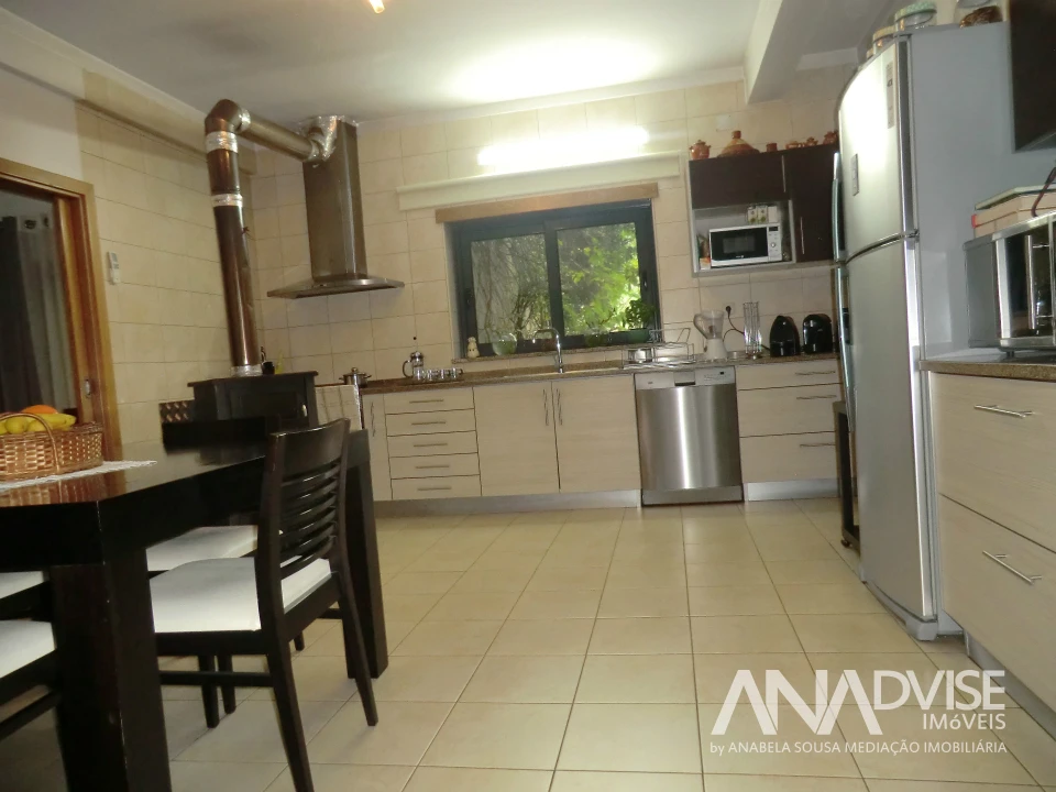Moradia T4 para Venda em Fragosela Foto 25