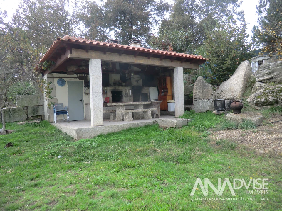 Moradia T4 para Venda em Fragosela Foto 35