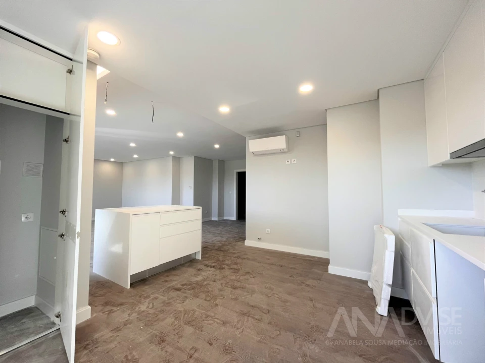 Apartamento T4 para Venda em Viseu Foto 6