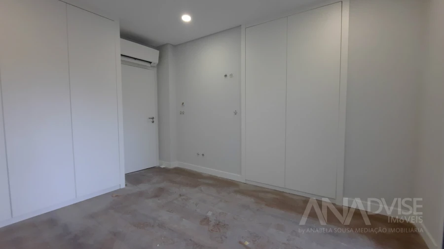 Apartamento T4 para Venda em Viseu Foto 10