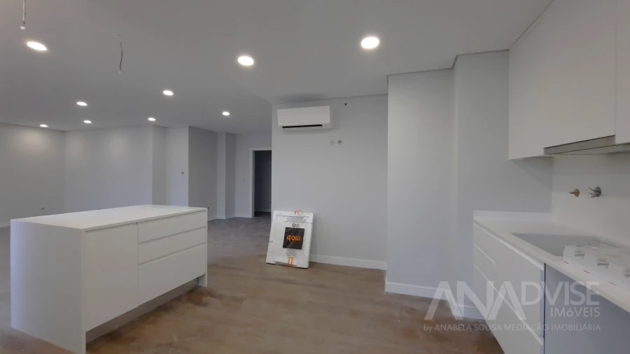 Apartamento T4 para Venda em Viseu Foto 5