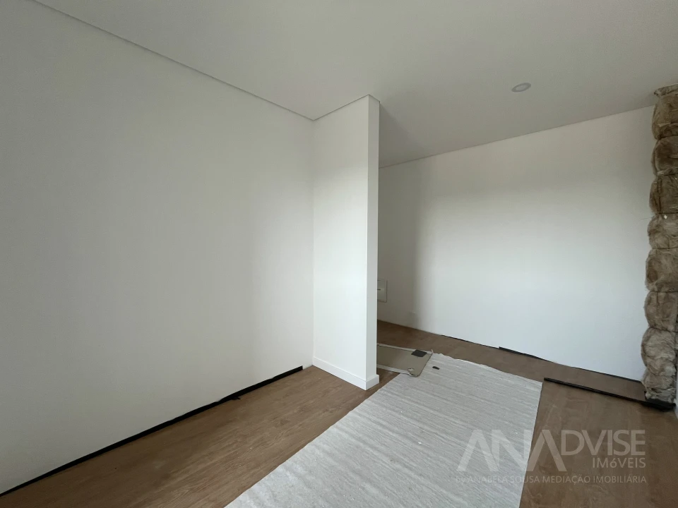 Moradia T3 para Venda em Viseu Foto 39