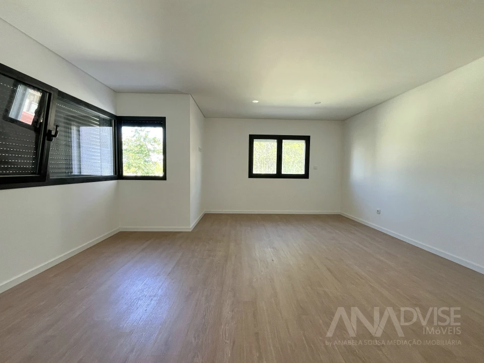 Moradia T3 para Venda em Viseu Foto 31