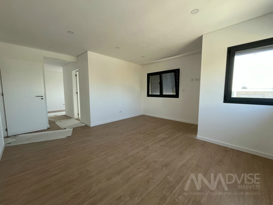 Moradia T3 para Venda em Viseu Foto 37