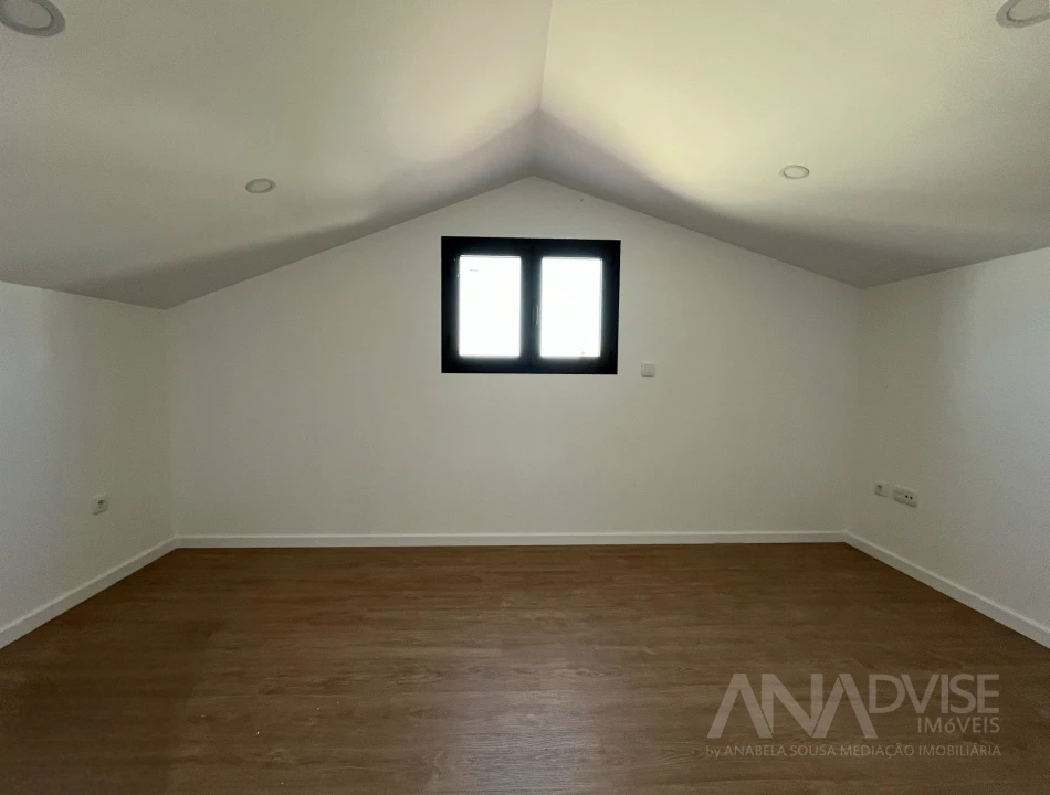 Moradia T3 para Venda em Viseu Foto 42