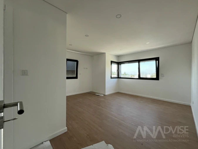 Moradia T3 para Venda em Viseu Foto 32