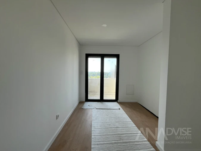 Moradia T3 para Venda em Viseu Foto 38