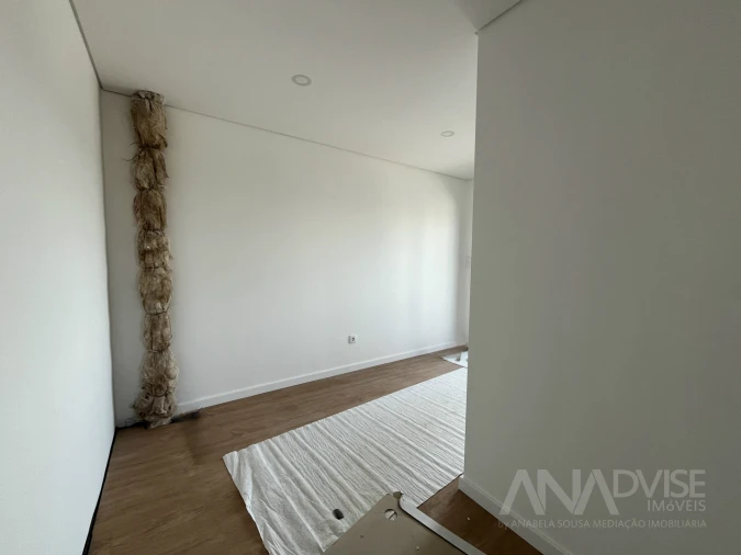 Moradia T3 para Venda em Viseu Foto 36