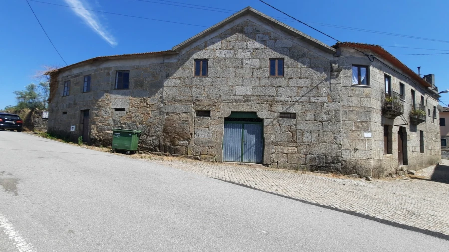 Quinta T5 para Venda em Fornos de Maceira Dão Foto 12