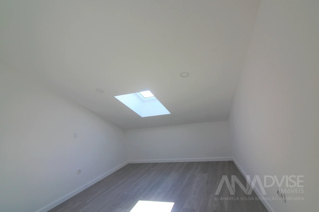 Apartamento T8 para Venda em Viseu Foto 28