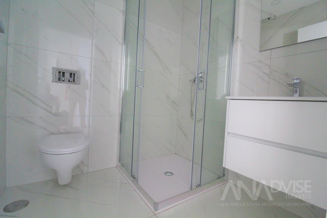 Apartamento T8 para Venda em Viseu Foto 21