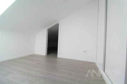 Apartamento T8 para Venda em Viseu