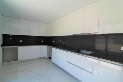 Apartamento T8 para Venda em Viseu