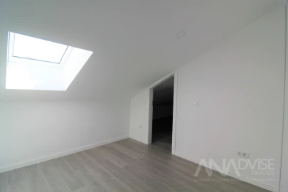 Apartamento T8 para Venda em Viseu