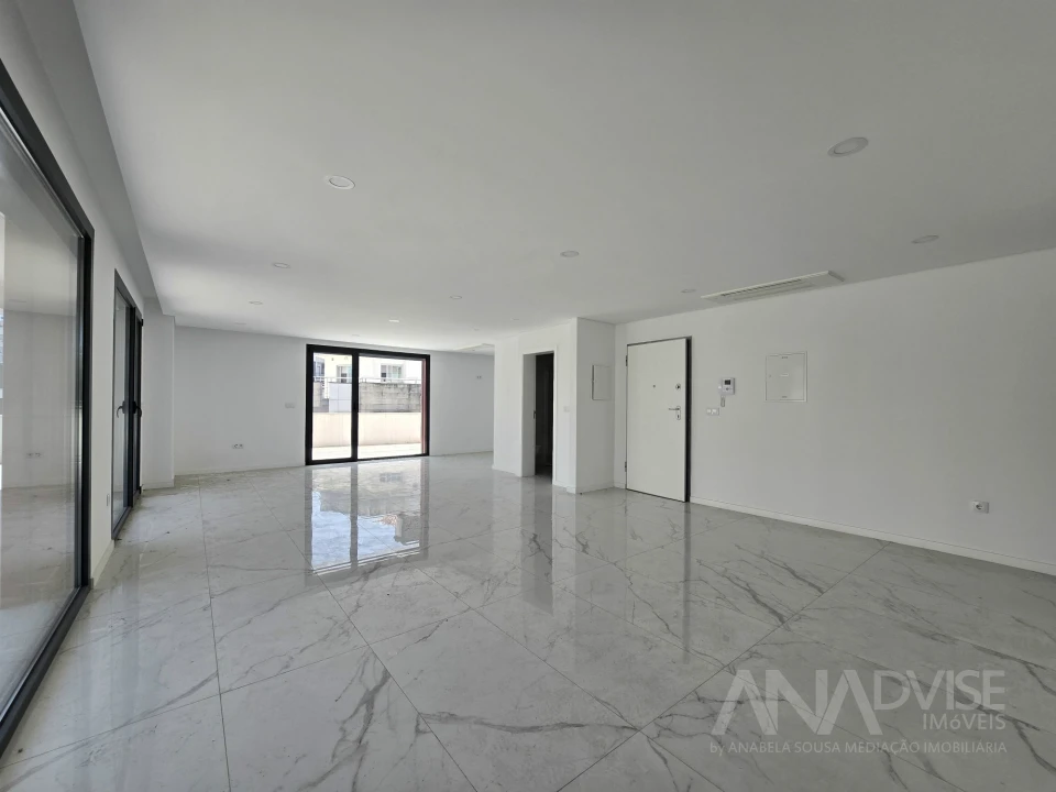 Apartamento T8 para Venda em Viseu Foto 3
