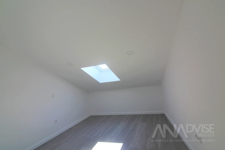 Apartamento T8 para Venda em Viseu Foto 28